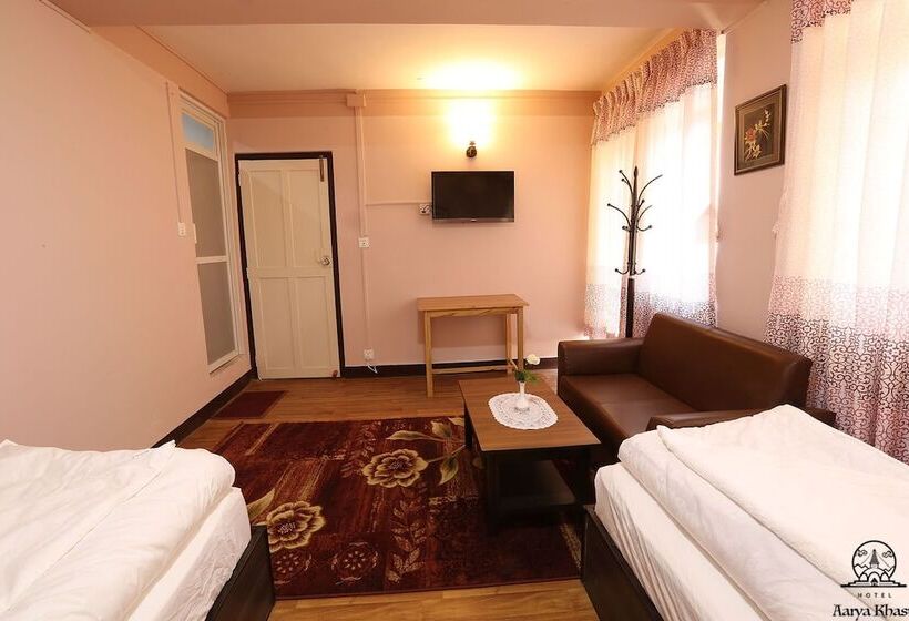 هتل Aarya Chaitya Inn