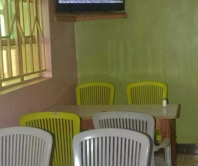 هتل Location Plaza Restaurant