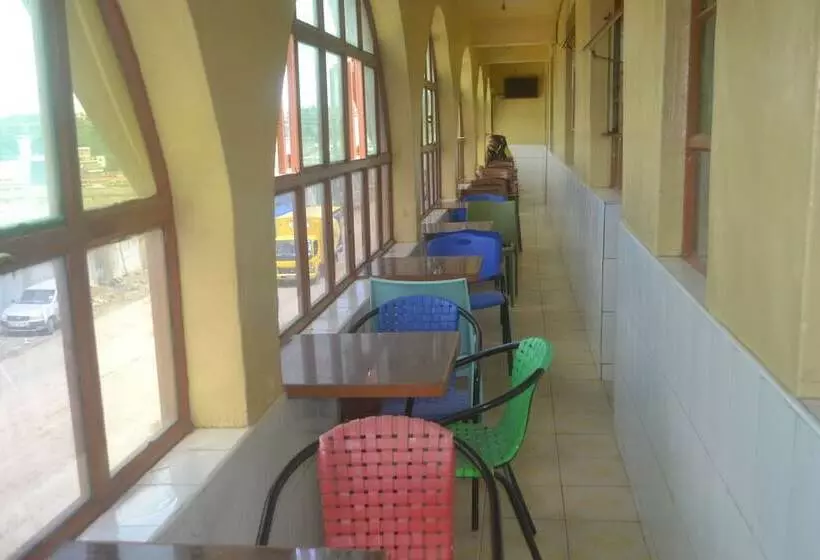 هتل Location Plaza Restaurant