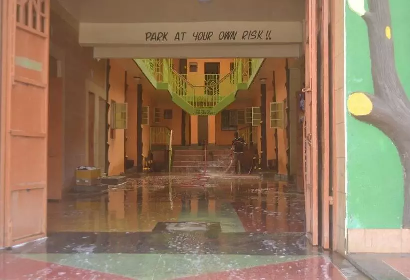 هتل Location Plaza Restaurant