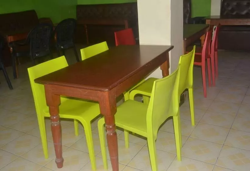 هتل Location Plaza Restaurant