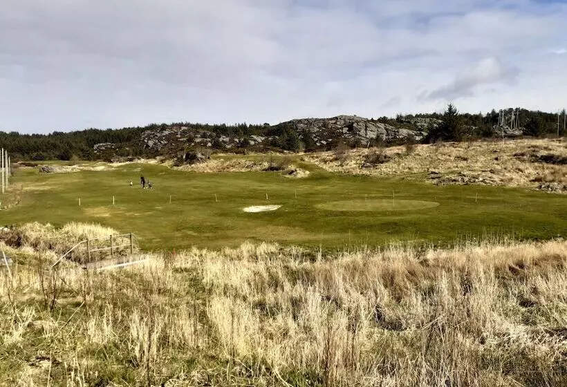 Hotelli Skudenes Camping