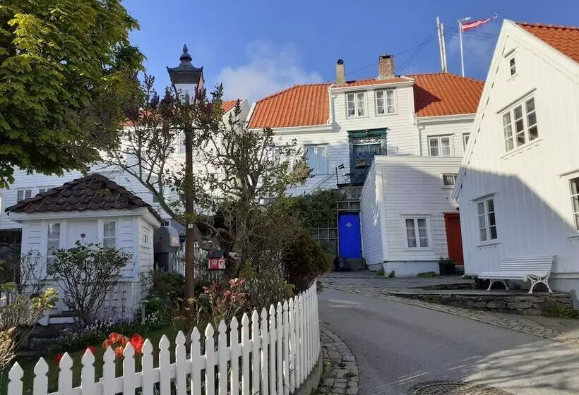 Hotelli Skudenes Camping