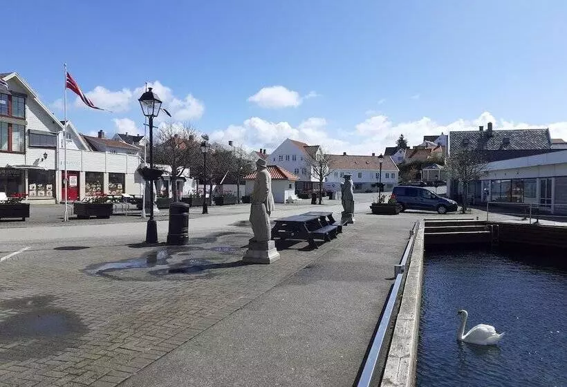 Hotelli Skudenes Camping