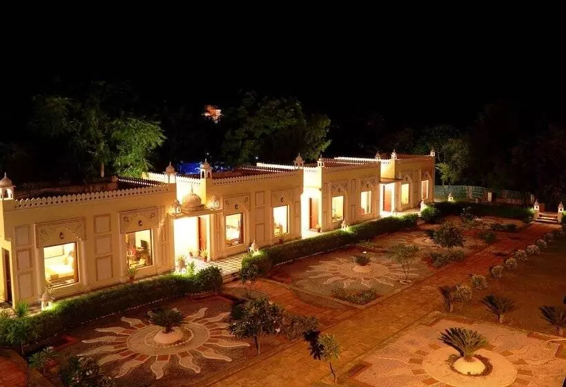Hotelli The Rajwada Resort And Spa