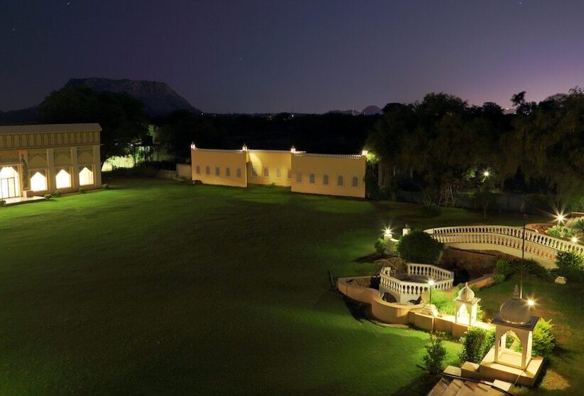 فندق The Rajwada Resort And Spa