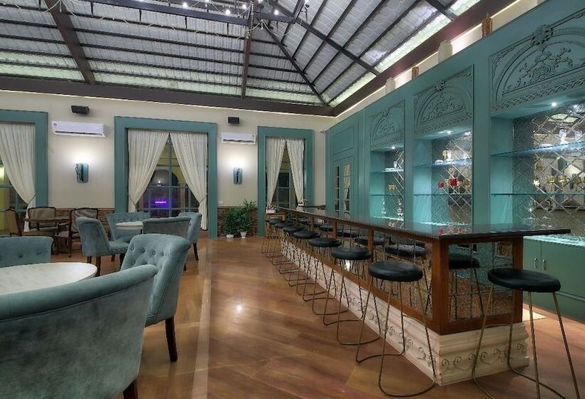 Отель The Rajwada Resort And Spa