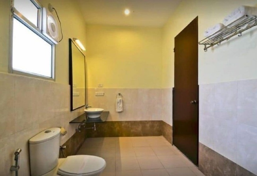 فندق The Rajwada Resort And Spa