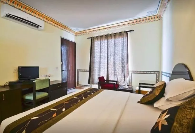 Hotelli The Rajwada Resort And Spa
