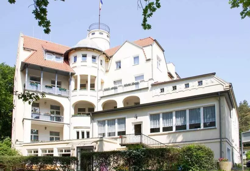 ホテル Waldschloss Parow