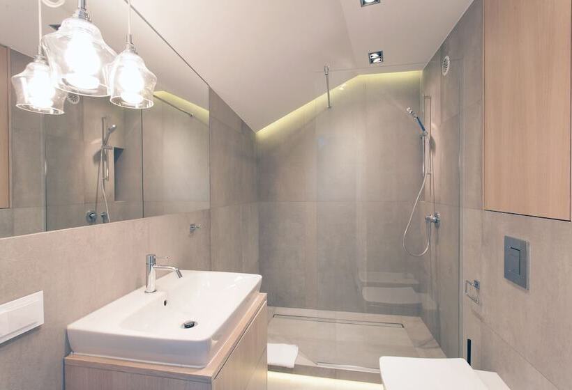 Mint Luxury Apartments At The Main Square