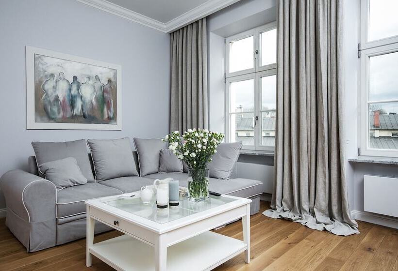 Mint Luxury Apartments At The Main Square