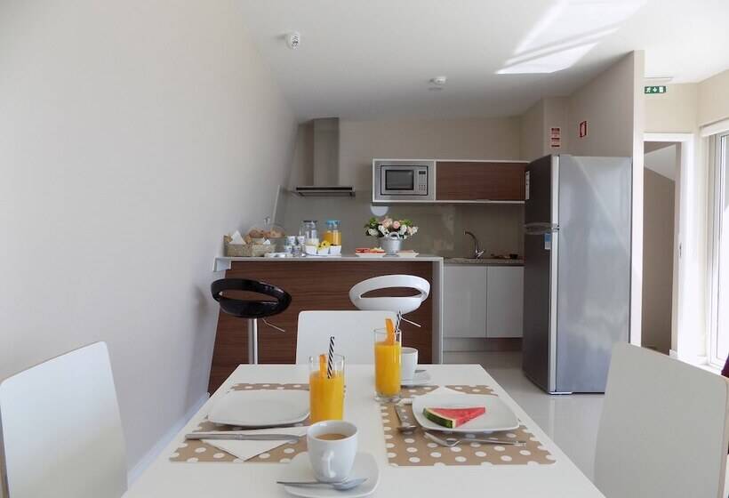 پانسیون Cmb Guesthouse