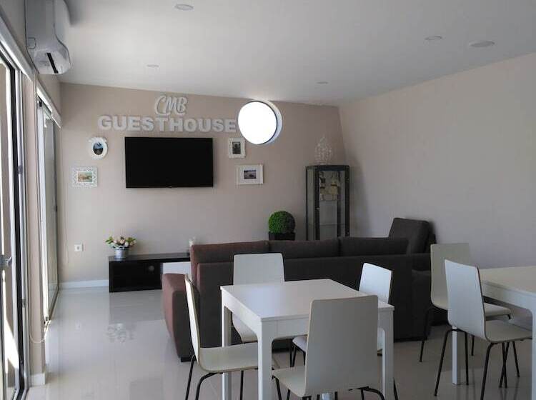 پانسیون Cmb Guesthouse