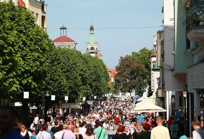 Sisters Lodge Hostel
