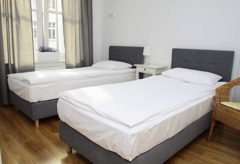 Sisters Lodge Hostel