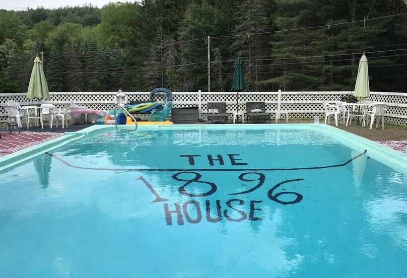 ホテル The 1896 House Country Inn   Brookside & Pondside