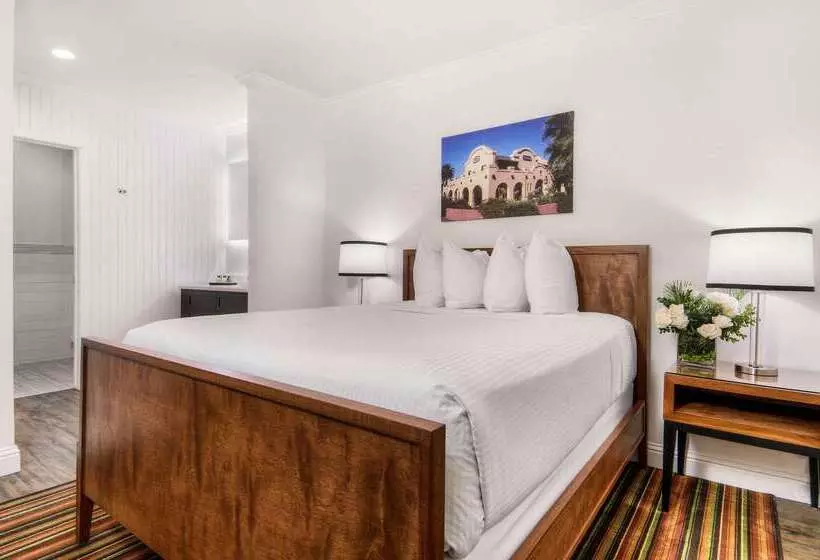 Aggie Inn, Ascend Hotel Collection