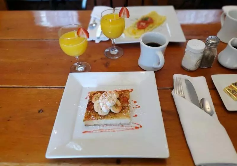 酒店 Admiral Farragut Inn