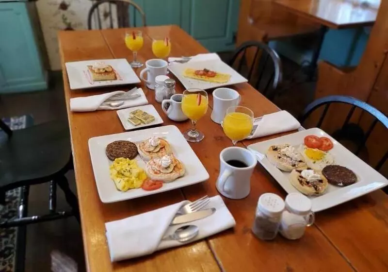 酒店 Admiral Farragut Inn