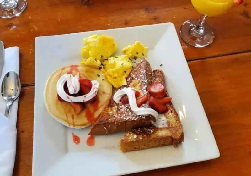 酒店 Admiral Farragut Inn