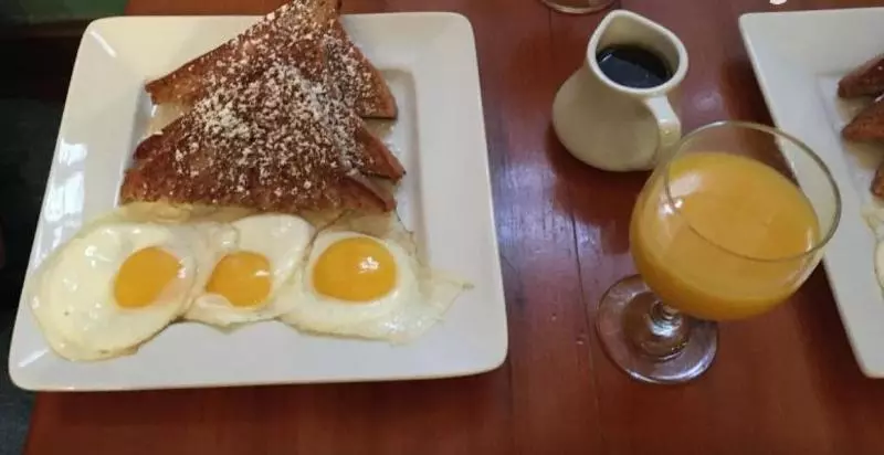 酒店 Admiral Farragut Inn