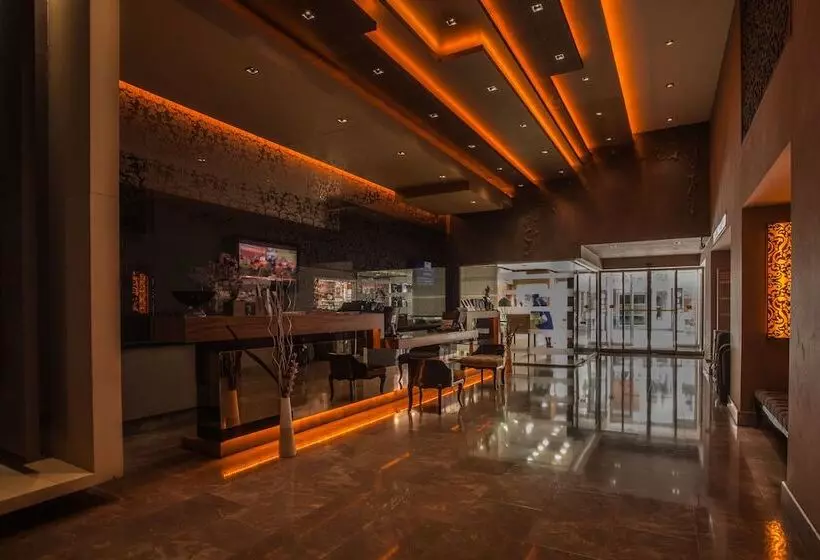 Carlton Hotel Old City