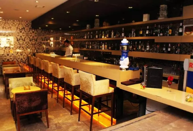 Carlton Hotel Old City