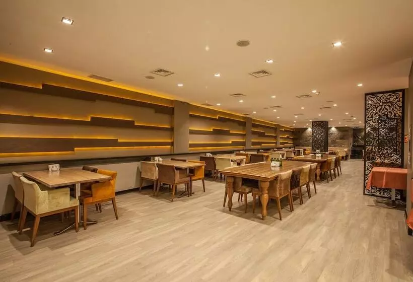 Carlton Hotel Old City