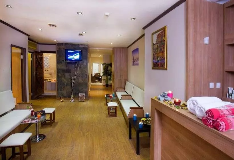 Carlton Hotel Old City