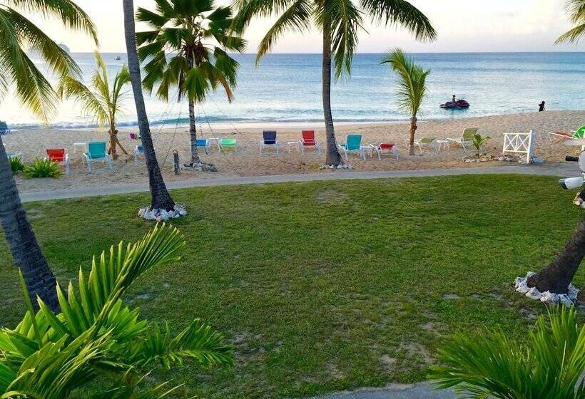 هتل Cottages By The Sea