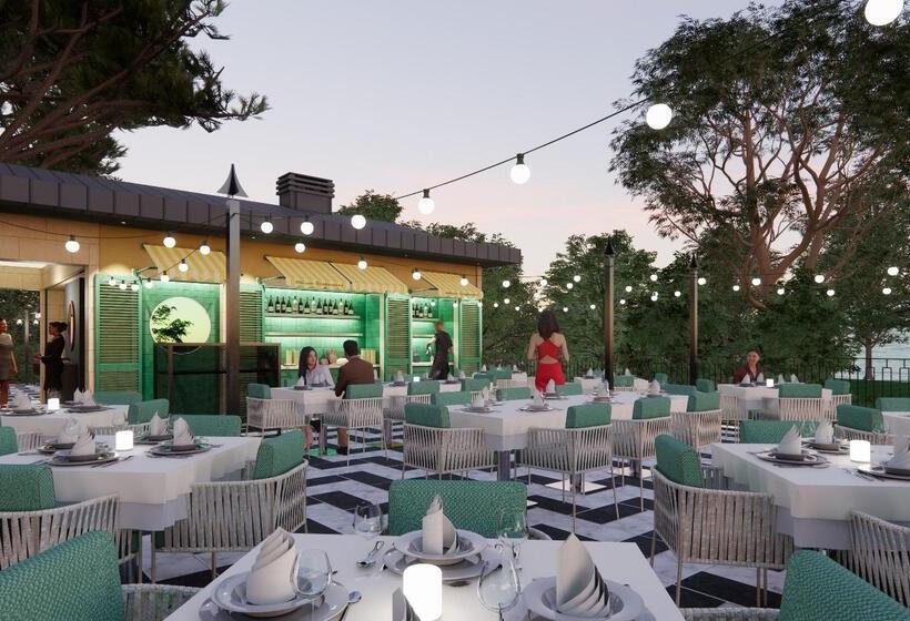 בית מלון כפרי Megasaray Resort Side