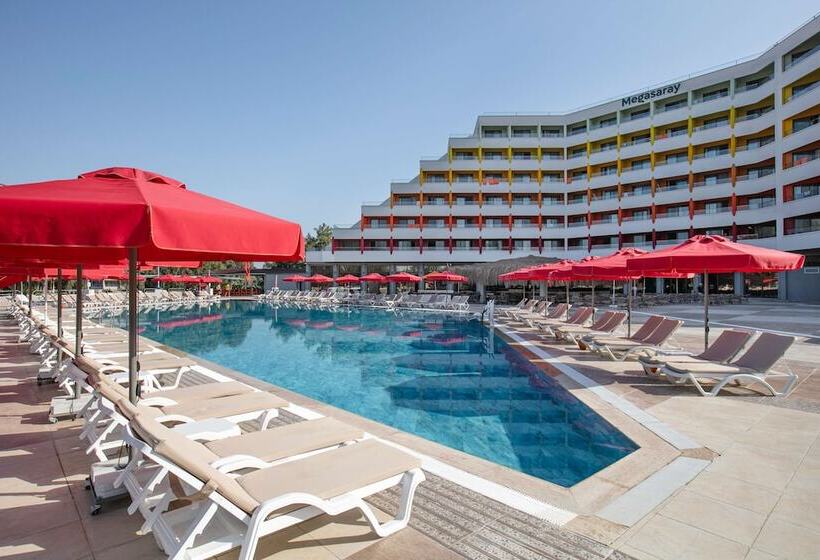 בית מלון כפרי Megasaray Resort Side