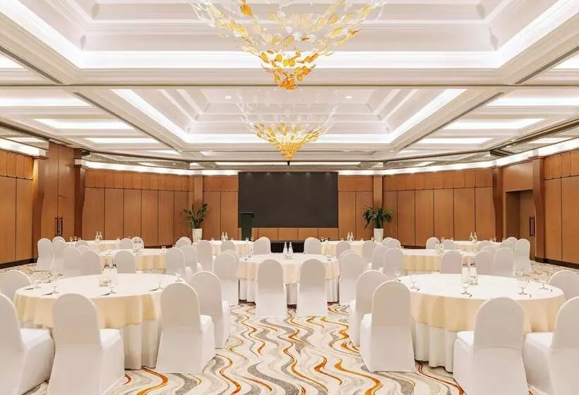 هتل Sheraton Jumeirah Beach Resort