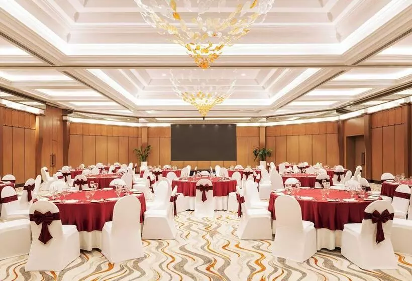 هتل Sheraton Jumeirah Beach Resort