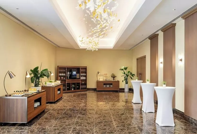هتل Sheraton Jumeirah Beach Resort