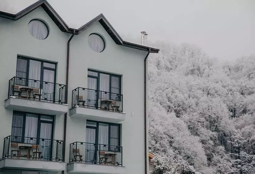 Hills Polyana Hotel & Spa