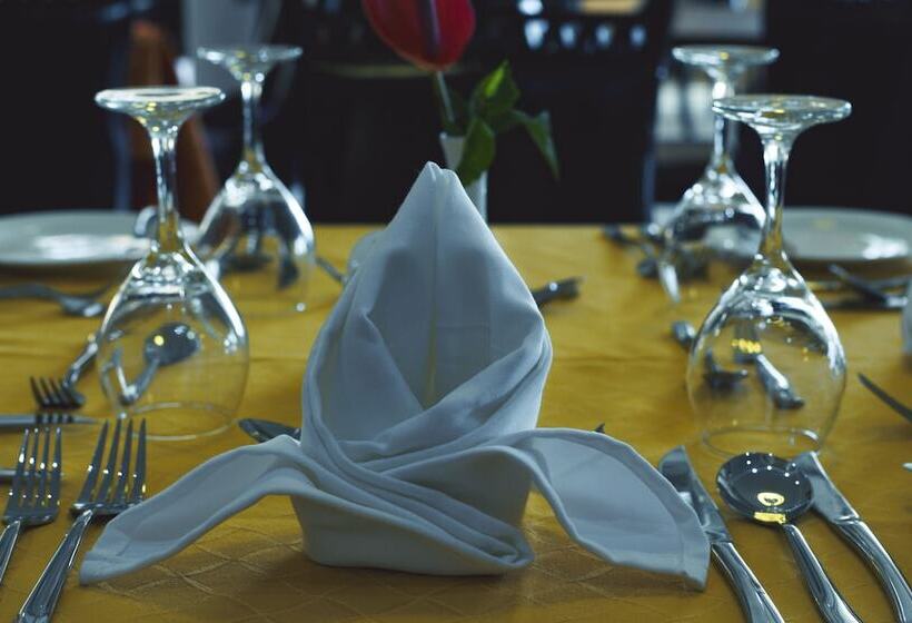 Hotel Elysian Resort