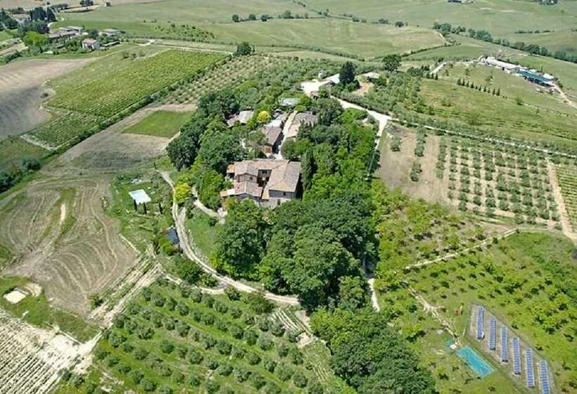 فندق ريفى La Rocca Della Magione