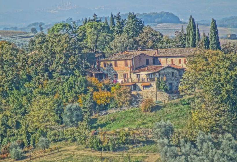 فندق ريفى La Rocca Della Magione