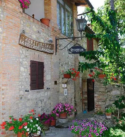 田舎風ホテル La Rocca Della Magione