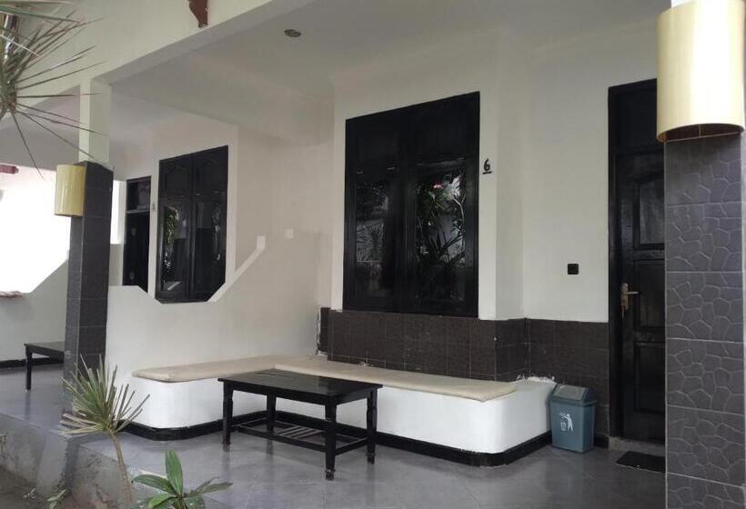 Pensionat Gili Welldone Guesthouse