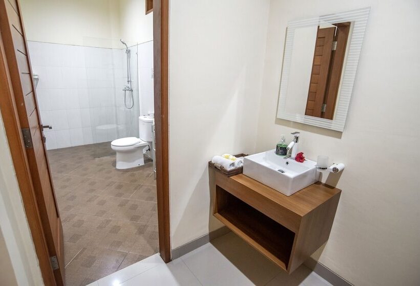 پانسیون Tom S Inn Pecatu