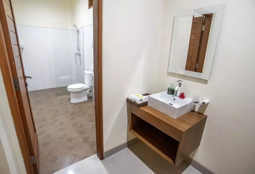 ペンション Tom S Inn Pecatu