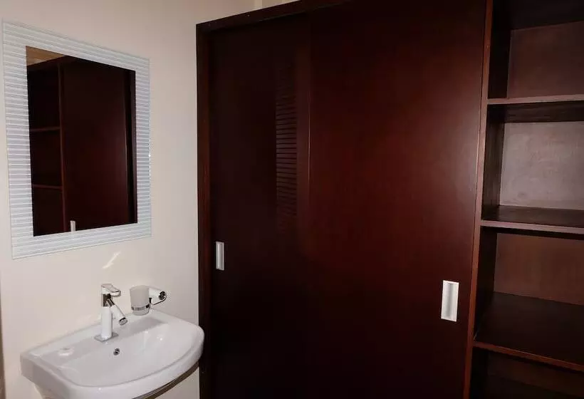 ペンション Tom S Inn Pecatu