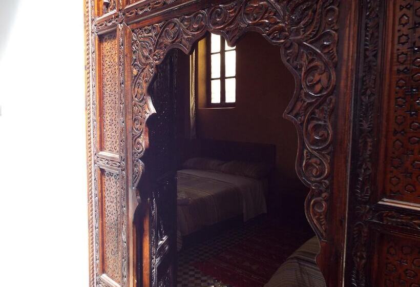 里亚德 Dar El Mathaf