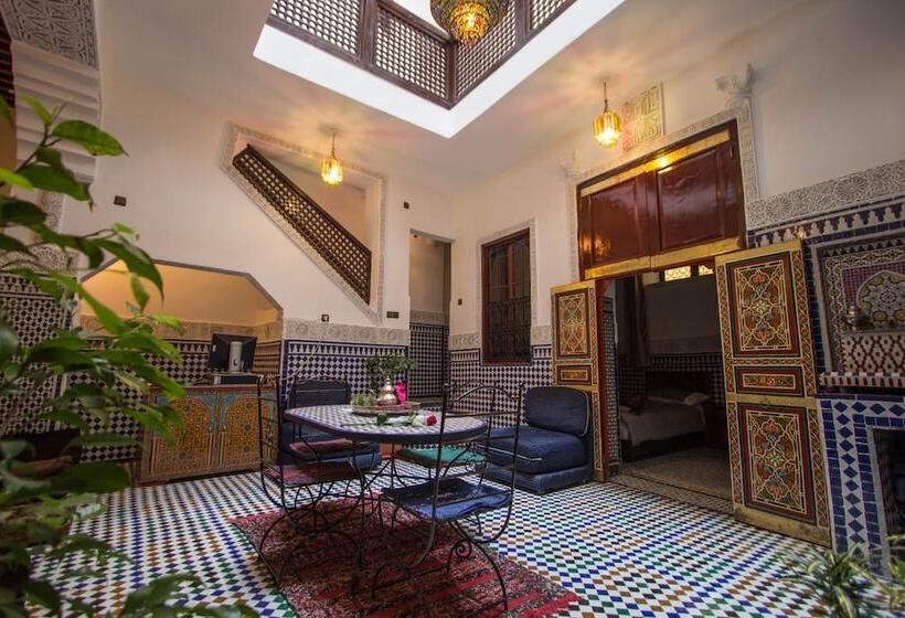 里亚德 Dar El Mathaf