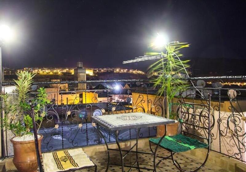 里亚德 Dar El Mathaf