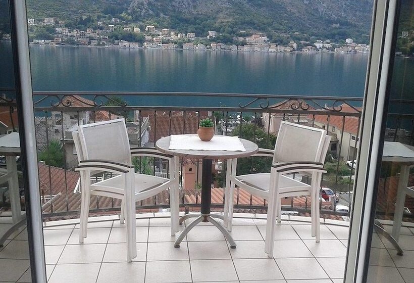 Apartments Boka Heart