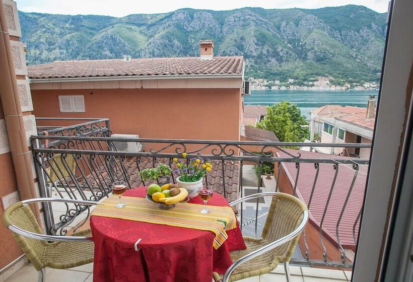 Apartments Boka Heart